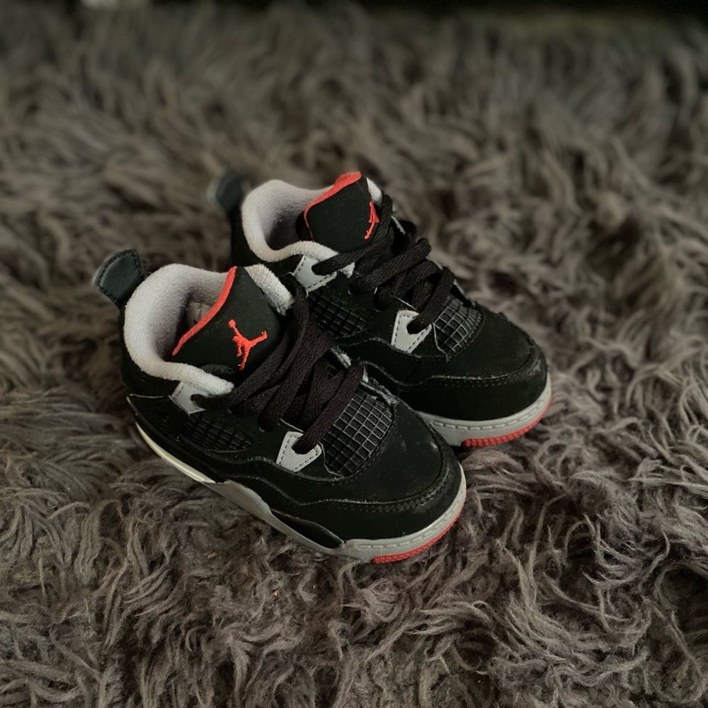 Air Jordan Retro 4